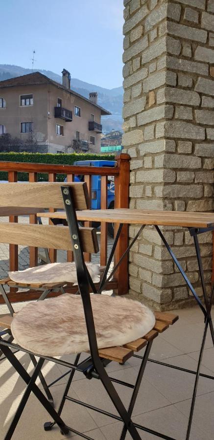 Appartamento Les Fleurs By Maison Ginod Aosta Exterior foto